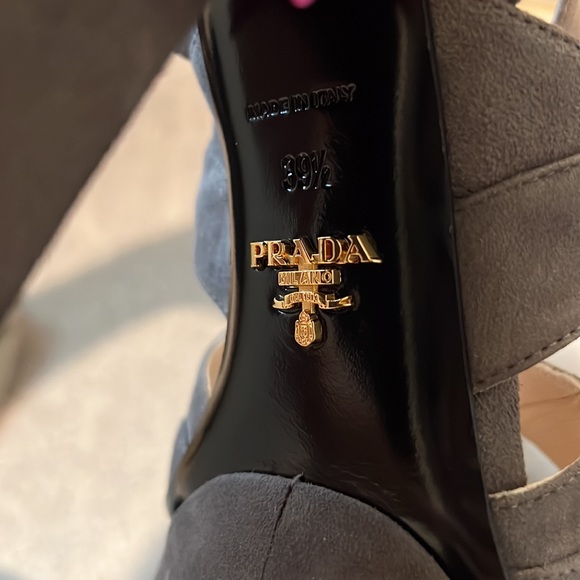 Prada gray suede chunky heels - Picture 8 of 9